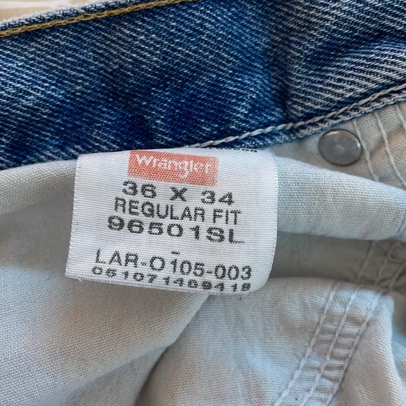 Men’s Wrangler regular fit jeans - Picture 4 of 4